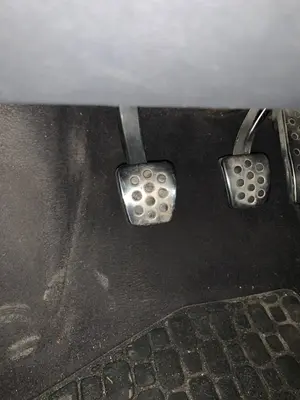 Foto de PEDAL EMBRAGUE OPEL ASTRA H CARAVAN 1.9 16V CDTI CAT (Z 19 DTH / LRD) (150 CV / 110 KW)