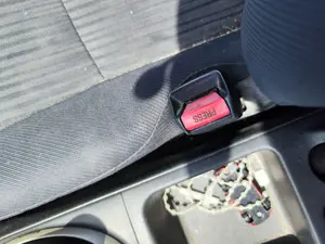 Foto de ENGANCHE CINTURON DELANTERO DERECHO HONDA CIVIC AERODECK (MB/MC) 1.6 CAT (D 16 B 2) (116 CV / 85 KW)