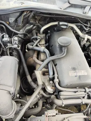 Foto de DESPIECE MOTOR VOLKSWAGEN TOUAREG (7LA) 2.5 TDI (174 CV / 128 KW) referencia BAC foto 2