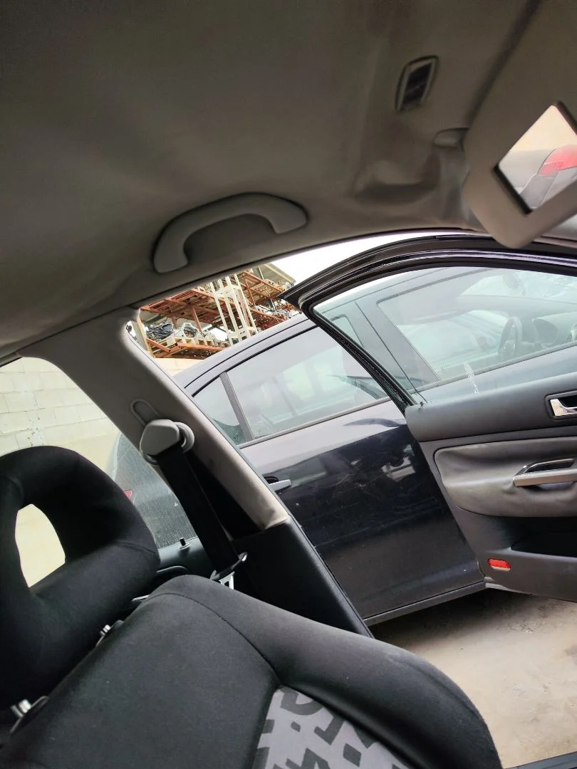 Foto de ASIDERO TECHO DELANTERO IZQUIERDO VOLKSWAGEN BORA BERLINA (1J2)(1998) 1.9 TDI (110 CV / 81 KW) referencia 6N0857607T FKZ