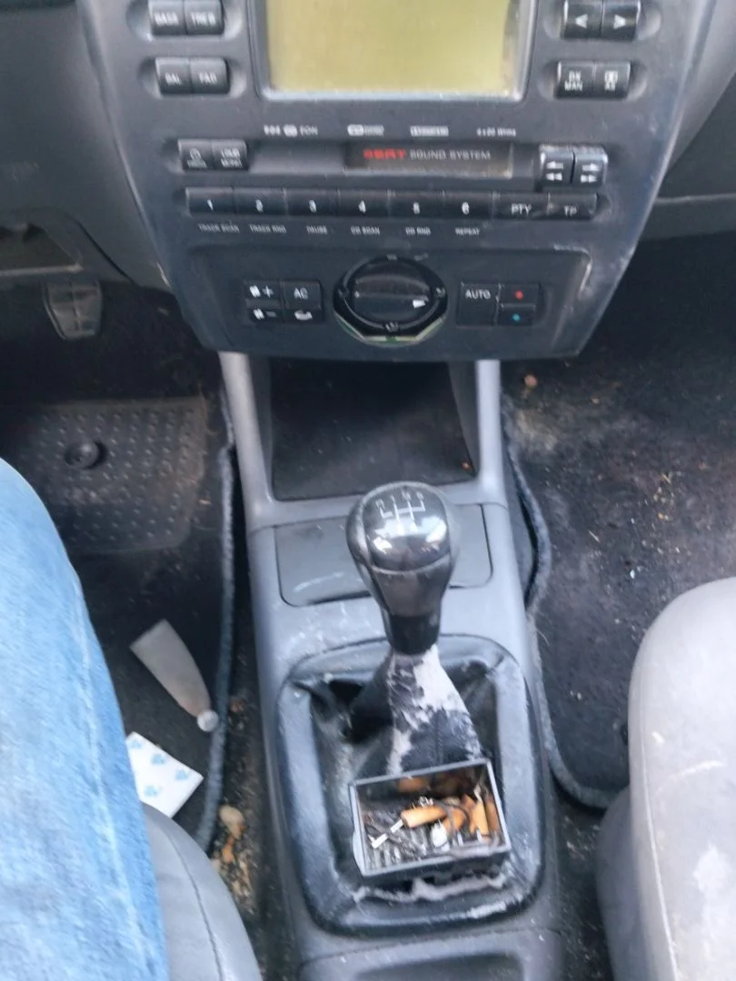 Foto de CONSOLA CENTRAL SEAT IBIZA (6K1) 1.9 TDI (90 CV / 66 KW)