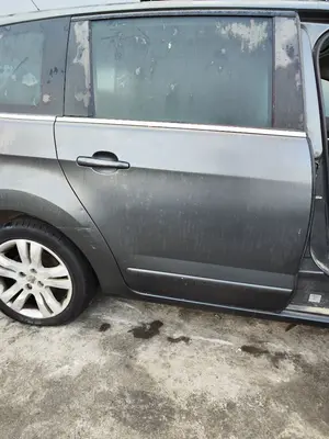 Foto de PUERTA TRASERA DERECHA PEUGEOT 5008 1.6 HDi FAP CAT (9HZ / DV6TED4) (109 CV / 80 KW) referencia 9008X9