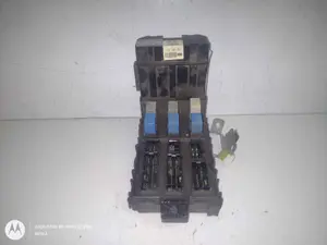 Foto de CAJA RELES / FUSIBLES HYUNDAI SANTA FE (SM) 2.0 CRDi CAT (113 CV / 83 KW) referencia 9540026511