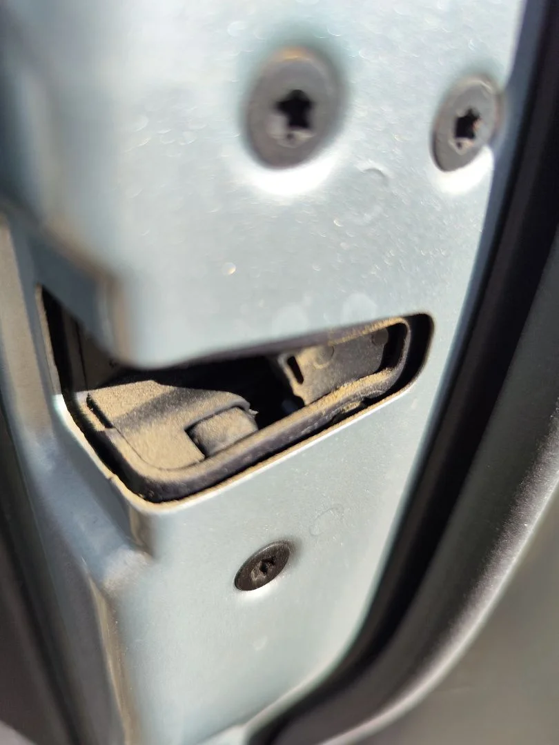 Foto de CERRADURA PUERTA DELANTERA DERECHA LAND ROVER DISCOVERY 2.7 Td V6 CAT (190 CV / 140 KW) referencia LR091524