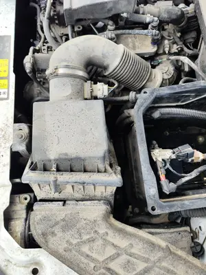 Foto de CAJA FILTRO AIRE LAND ROVER RANGE ROVER EVOQUE 2.0 Td4 CAT (150 CV / 110 KW) referencia LR053013