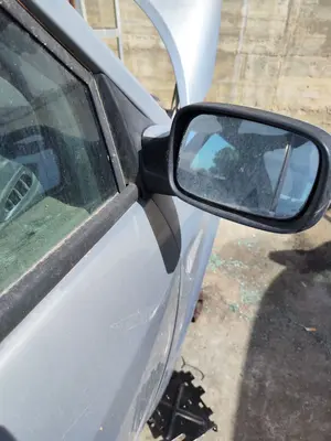 Foto de RETROVISOR DERECHO RENAULT SCENIC II 1.5 dCi Diesel (101 CV / 74 KW) referencia 7701068384 foto 1