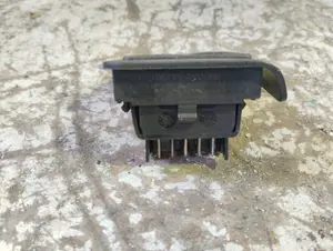 Foto de MANDO ELEVALUNAS DELANTERO DERECHO CITROEN C 15 referencia 9603526577 foto 3