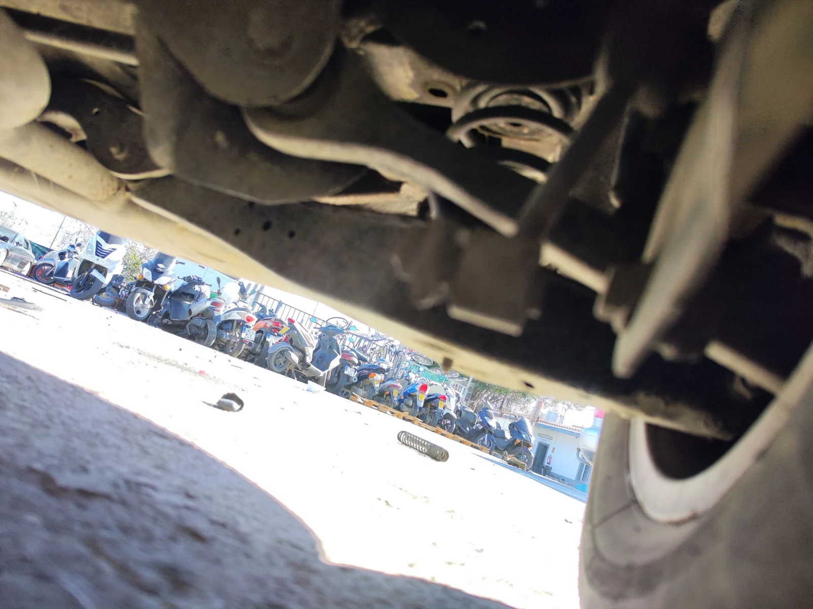 Foto de BRAZO SUSPENSION TRASERO IZQUIERDO VOLKSWAGEN GOLF PLUS V (5M1) 1.9 TDI (105 CV / 77 KW) referencia 1K0505311AB