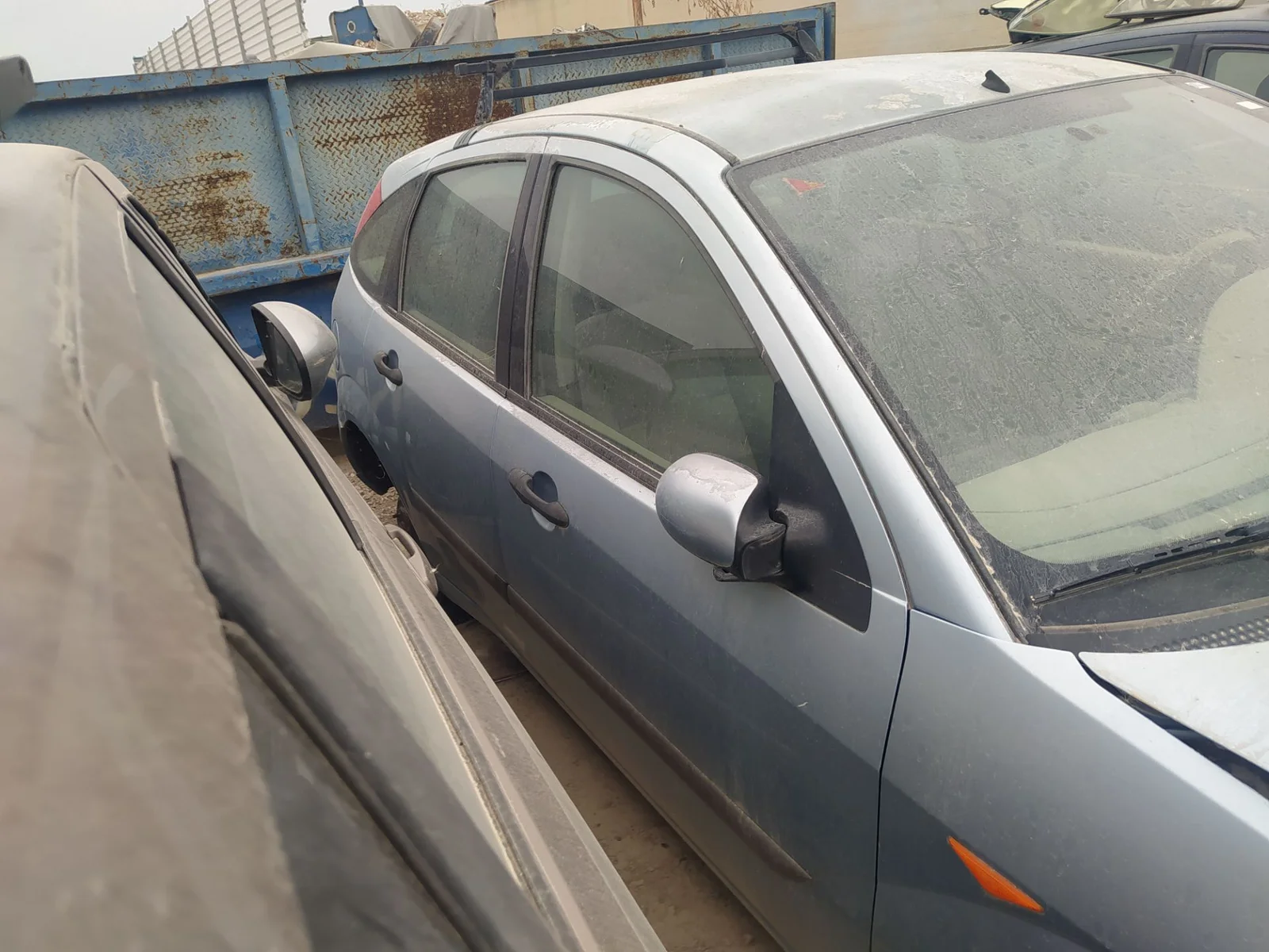 Foto de PUERTA DELANTERA DERECHA FORD FOCUS BERLINA (CAK) 1.8 TDDI Turbodiesel CAT (90 CV / 66 KW) referencia 1430132