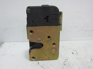 Foto de CERRADURA PUERTA TRASERA DERECHA CITROEN XSARA BERLINA foto 4