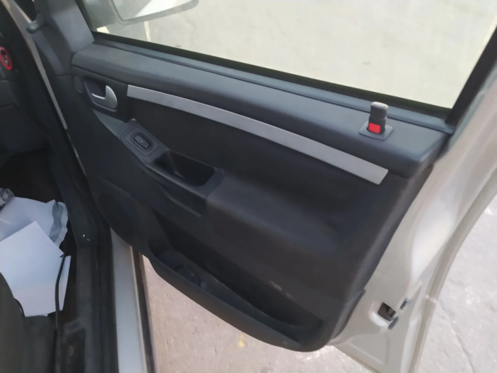 Foto de CERRADURA PUERTA DELANTERA DERECHA OPEL MERIVA 1.7 16V CDTI (101 CV / 74 KW) referencia 13154792
