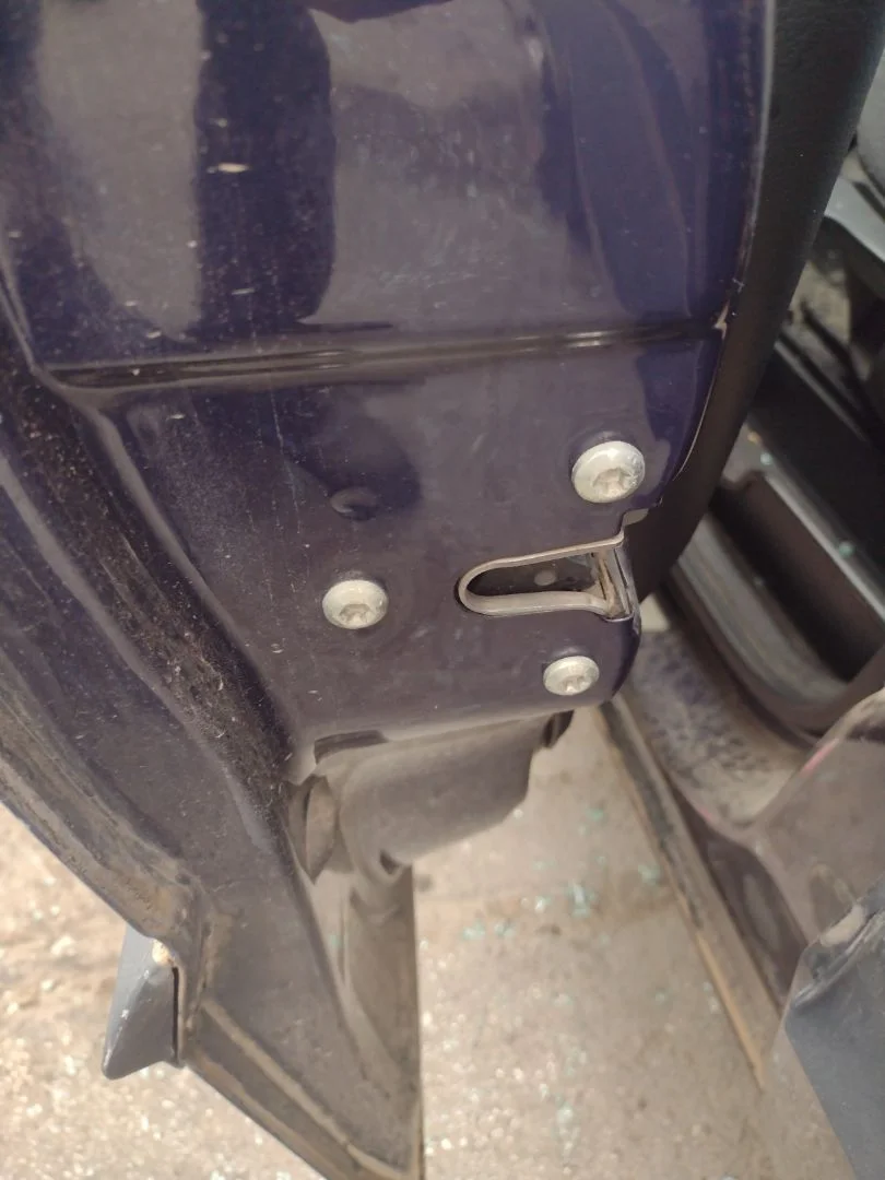 Foto de CERRADURA PUERTA DELANTERA IZQUIERDA OPEL ZAFIRA A 2.0 DTI (101 CV / 74 KW) referencia 24444015