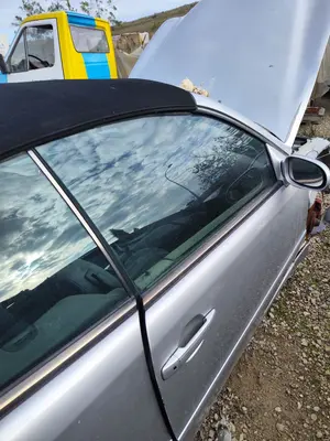 Foto de LUNA DELANTERA DERECHA MERCEDES-BENZ CLK (BM 208) CABRIO 3.2 V6 18V CAT (218 CV / 160 KW) referencia A2087200418
