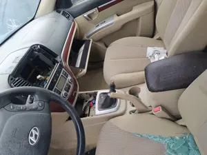 Foto de ENGANCHE CINTURON DELANTERO DERECHO HYUNDAI SANTA FE (CM) 2.2 CRDi CAT (150 CV / 110 KW)