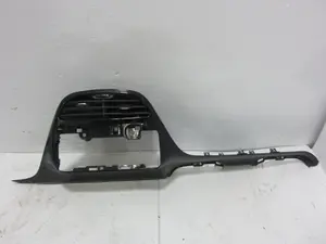 Foto de REJILLA AIREADORA PEUGEOT 208 1.2 12V e-VTi (82 CV / 60 KW) referencia 9673830077