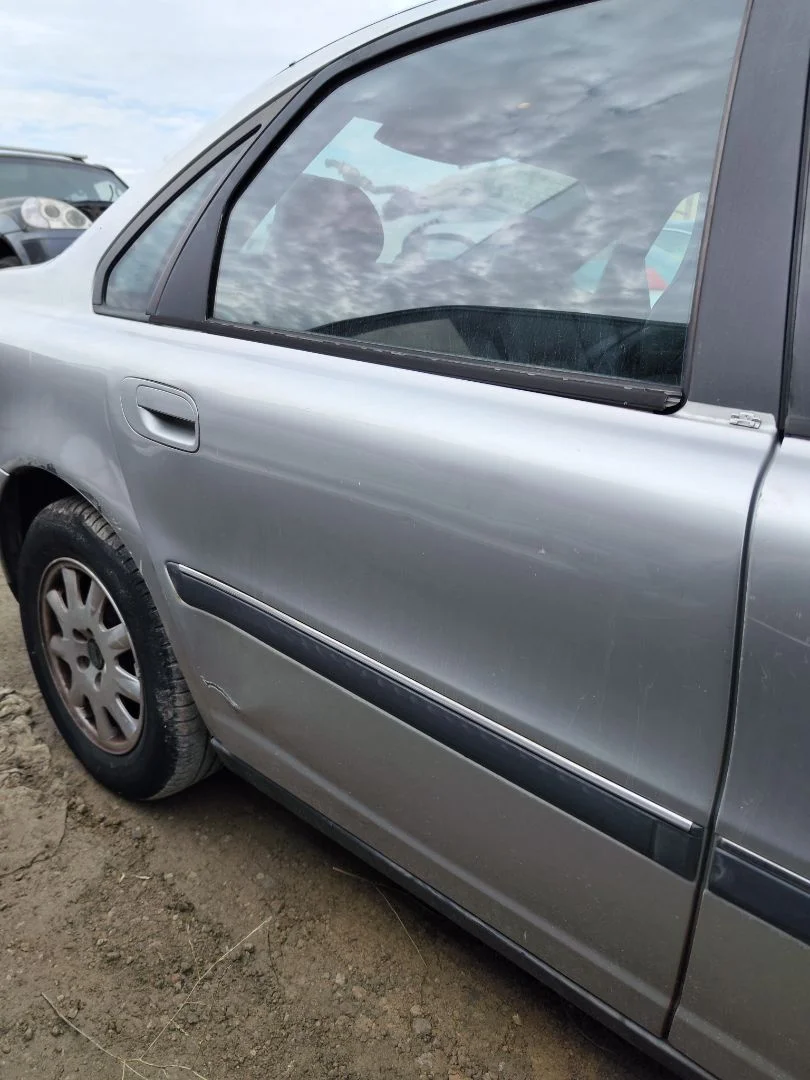 Foto de PUERTA TRASERA DERECHA VOLVO S80 BERLINA 2.4 CAT (140 CV / 103 KW) referencia 30649112