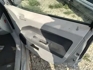 Foto de GUARNECIDO PUERTA DELANTERA DERECHA DODGE CALIBER (PM) 2.0 16V CRD CAT (140 CV / 103 KW) referencia 1DL40BDAAA