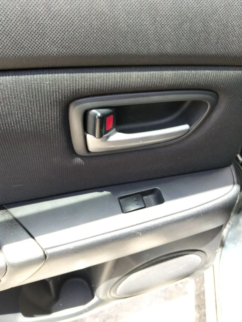 Foto de MANETA INTERIOR TRASERA IZQUIERDA MAZDA 3 BERLINA (BK) 1.6 16V CAT (105 CV / 77 KW)