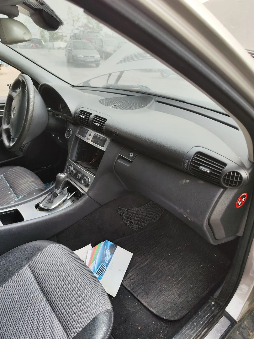 Foto de SALPICADERO MERCEDES-BENZ CLASE C (BM 203) BERLINA 3.0 CDI CAT (224 CV / 165 KW) referencia A2036800187 FKZ