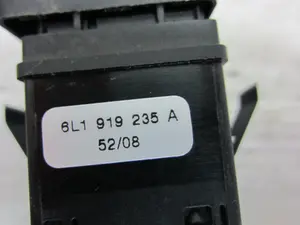 Foto de INTERRUPTOR SEAT IBIZA (6L1) 1.4 16V (86 CV / 63 KW) referencia 6L1919235A foto 4