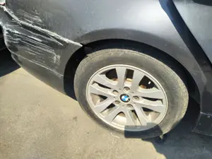 Foto de MANGUETA TRASERA DERECHA BMW SERIE 3 BERLINA (E90) 2.0 16V Diesel (163 CV / 120 KW)