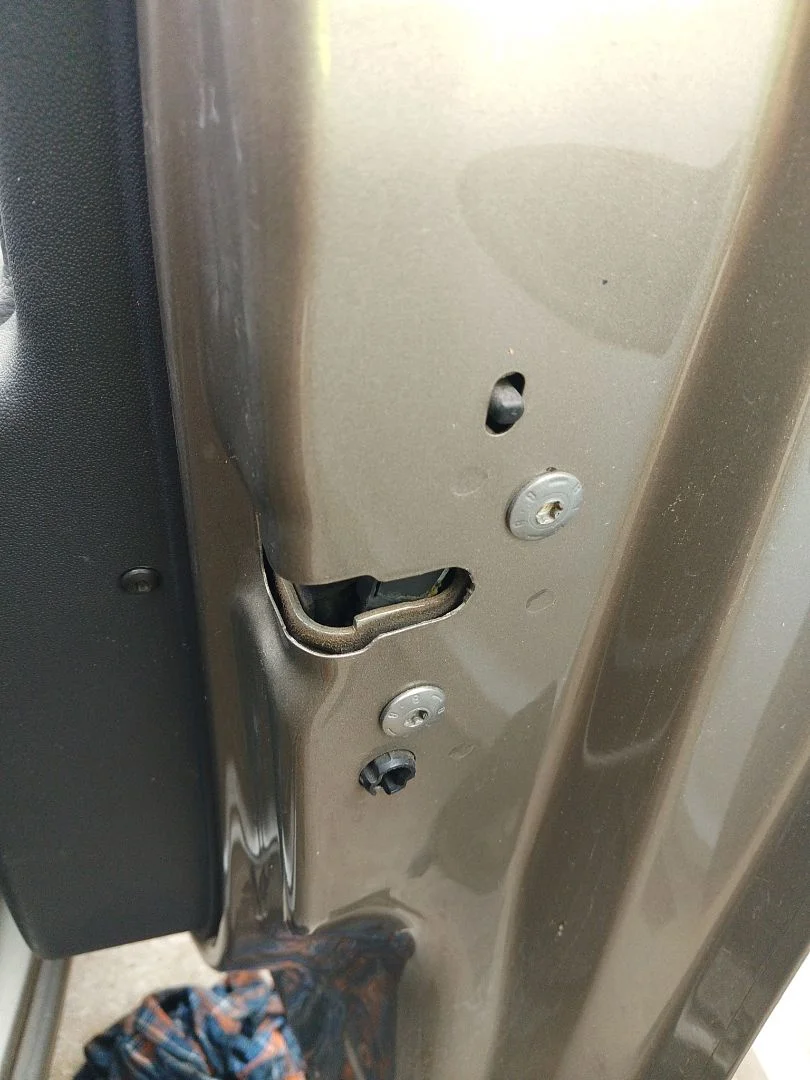 Foto de CERRADURA PUERTA DELANTERA DERECHA CITROEN C3 PICASSO 1.6 16V (120 CV / 88 KW) referencia 9136FH