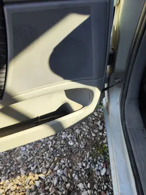 Foto de ELEVALUNAS TRASERO IZQUIERDO RENAULT LAGUNA II (BG0) 1.8 CAT (120 CV / 88 KW) referencia 8200485201