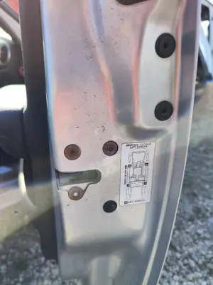 Foto de CERRADURA PUERTA DELANTERA DERECHA CHRYSLER PT CRUISER 2.2 CRD CAT (121 CV / 89 KW) referencia 05027960AI