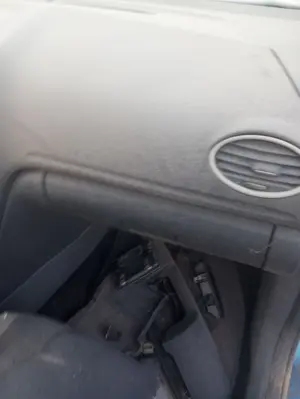 Foto de AIRBAG DELANTERO DERECHO FORD FOCUS BERLINA (CAP) 1.6 TDCi CAT (109 CV / 80 KW)