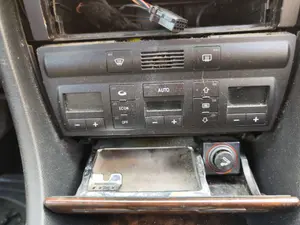 Foto de MANDO CALEFACCION / AIRE ACONDICIONADO AUDI A6 BERLINA (4B2) 2.4 V6 30V (165 CV / 121 KW) referencia 4B0820043AFFKZ