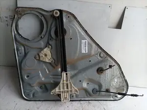 Foto de ELEVALUNAS TRASERO DERECHO VOLKSWAGEN PASSAT BERLINA (3B3) 1.9 TDI (131 CV / 96 KW) referencia 3B5839756