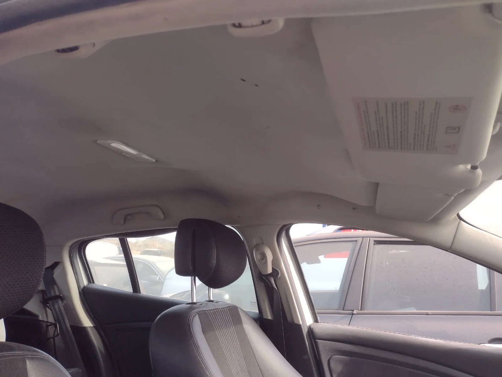 Foto de ASIDERO TECHO TRASERO DERECHO RENAULT MEGANE III BERLINA 5P 2.0 16V (140 CV / 103 KW) referencia 739400011R
