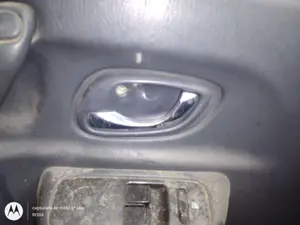 Foto de MANETA INTERIOR DELANTERA IZQUIERDA SUZUKI IGNIS (RG/FH) 1.3 CAT (83 CV / 61 KW) referencia 83102-75G01-P4Z