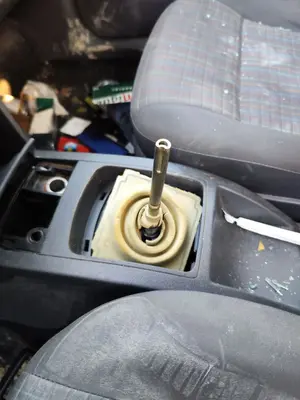 Foto de VARILLAJE CAMBIO VOLKSWAGEN POLO IV (9N3) 1.9 TDI (101 CV / 74 KW)