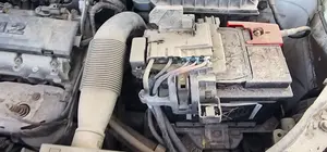 Foto de CAJA RELES / FUSIBLES SKODA FABIA (5J2) 1.2  (60 CV / 44 KW)