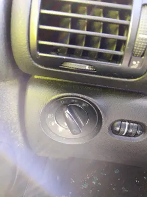 Foto de MANDO LUCES VOLKSWAGEN PASSAT BERLINA (3B3) 1.9 TDI (131 CV / 96 KW) referencia 8L0953513G FKZ