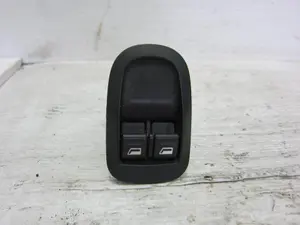 Foto de MANDO ELEVALUNAS DELANTERO IZQUIERDO PEUGEOT 206 + 1.1  (60 CV / 44 KW) referencia 96316306XT