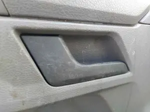 Foto de MANETA INTERIOR DELANTERA IZQUIERDA VOLKSWAGEN T6.1 TRANSPORTER CARAVELLE (SH) 2.0 TDI (110 CV / 81 KW)