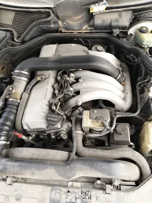 Foto de MOTOR COMPLETO MERCEDES-BENZ CLASE E (BM 210) BERLINA 2.9 Turbodiesel CAT (129 CV / 95 KW) referencia 602982 foto 2