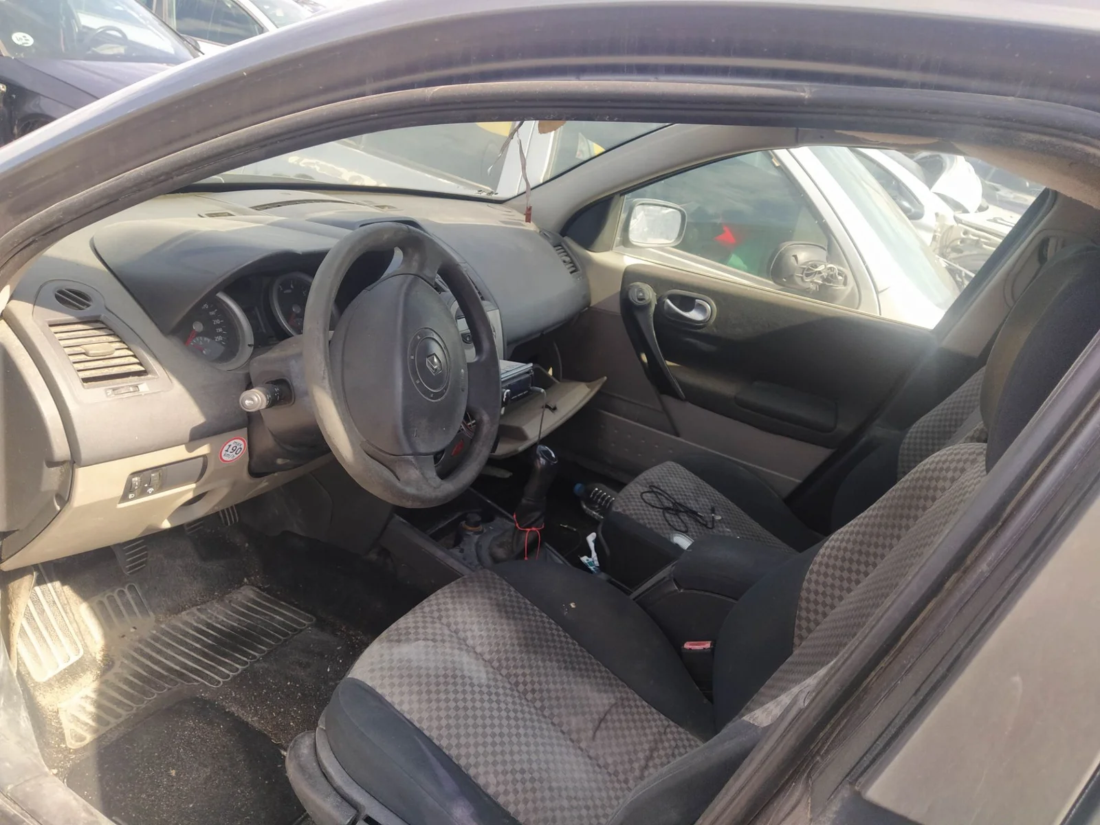 Foto de CALEFACCION ENTERA NORMAL RENAULT MEGANE II CLASSIC BERLINA 1.5 dCi Diesel (101 CV / 74 KW)