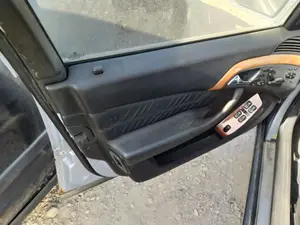 Foto de GUARNECIDO PUERTA DELANTERA IZQUIERDA MERCEDES-BENZ CLASE S (BM 220) BERLINA 5.0 V8 24V CAT (306 CV / 225 KW) referencia A2207200770 FKZ