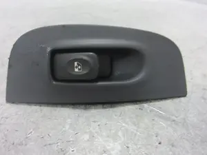 Foto de MANDO ELEVALUNAS DELANTERO DERECHO RENAULT MEGANE I FASE 2 BERLINA (BA0) 1.9 dTi Diesel (80 CV / 59 KW) referencia R276830