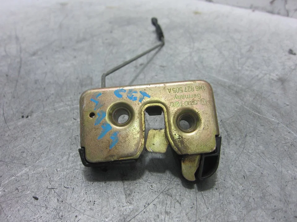 Foto de CERRADURA MALETERO / PORTON VOLKSWAGEN GOLF III (1H1)(11.1991) 1.8 (75 CV / 55 KW) referencia 1H6827505A