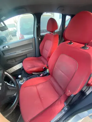 Foto de JUEGO ASIENTOS COMPLETO MITSUBISHI COLT CZ3 BERL. 5 (Z30A) 1.3 CAT (95 CV / 70 KW)