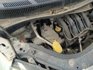 Foto de COMPRESOR AIRE ACONDICIONADO RENAULT SCENIC II (JM) 1.6 16V (113 CV / 83 KW) referencia 92600BN701