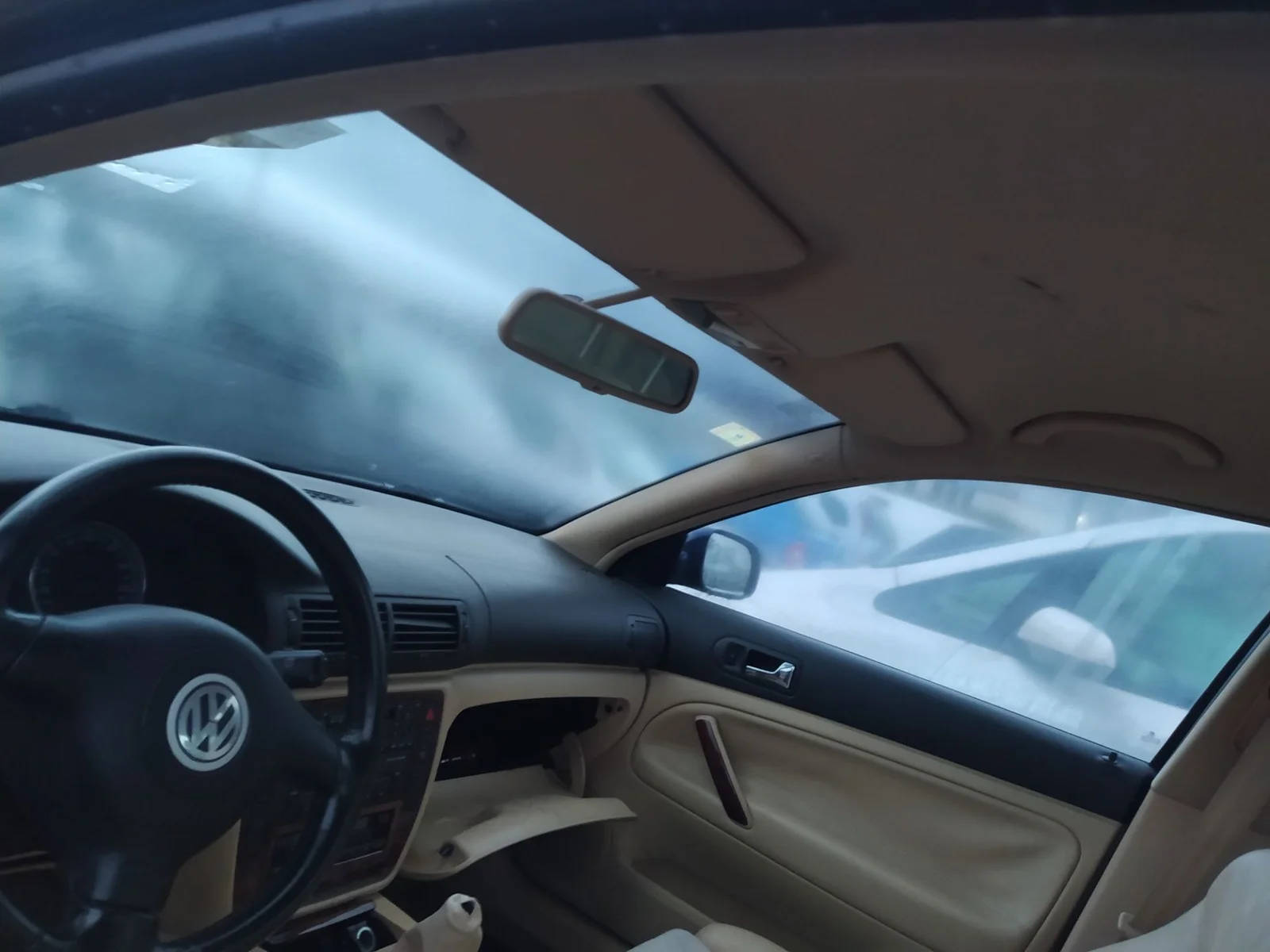Foto de PARASOL DERECHO VOLKSWAGEN PASSAT BERLINA (3B3) 1.9 TDI (131 CV / 96 KW) referencia 3B0857552AKFKZ