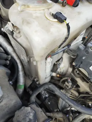 Foto de DEPOSITO LIMPIA MERCEDES-BENZ CLK (BM 208) CABRIO 3.2 V6 18V CAT (218 CV / 160 KW) referencia A2088690120