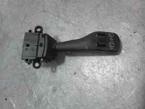 Foto de MANDO LIMPIA BMW SERIE 3 BERLINA (E46) 3.0 24V Turbodiesel CAT (184 CV / 135 KW) referencia 8363664