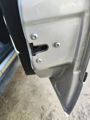Foto de CERRADURA PUERTA DELANTERA DERECHA OPEL ASTRA G BERLINA 1.7 16V DTI CAT (Y 17 DT / LR6) (75 CV / 55 KW) referencia 24444016