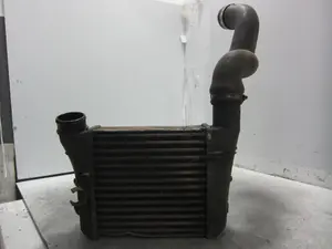 Foto de INTERCOOLER AUDI A4 BERLINA (8E) 1.9 TDI (131 CV / 96 KW) referencia 8E0145805F